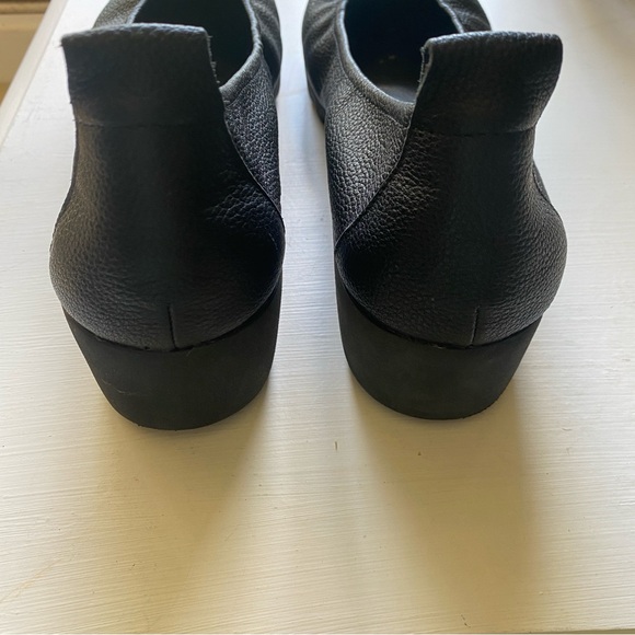 Aetrex Black Women's Flats - Picture 3 of 9